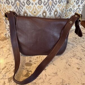 Vintage Y2K 90’s Coach 9951 Patricia’s Legacy Dark Brown Leather Handbag